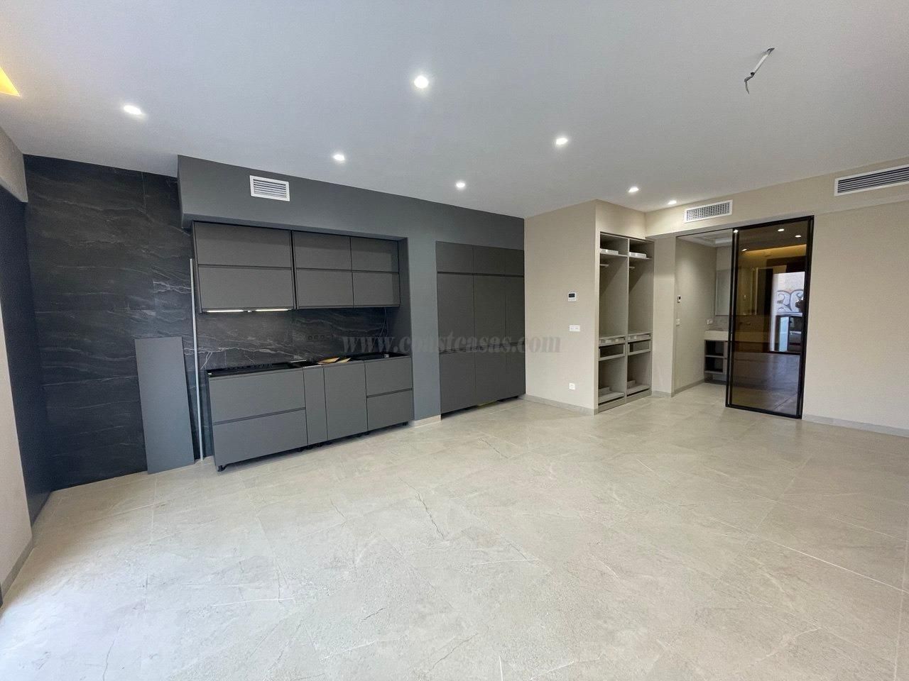 Cocina de Estudio en venta en Torrevieja con Aire acondicionado, Calefacción y Terraza