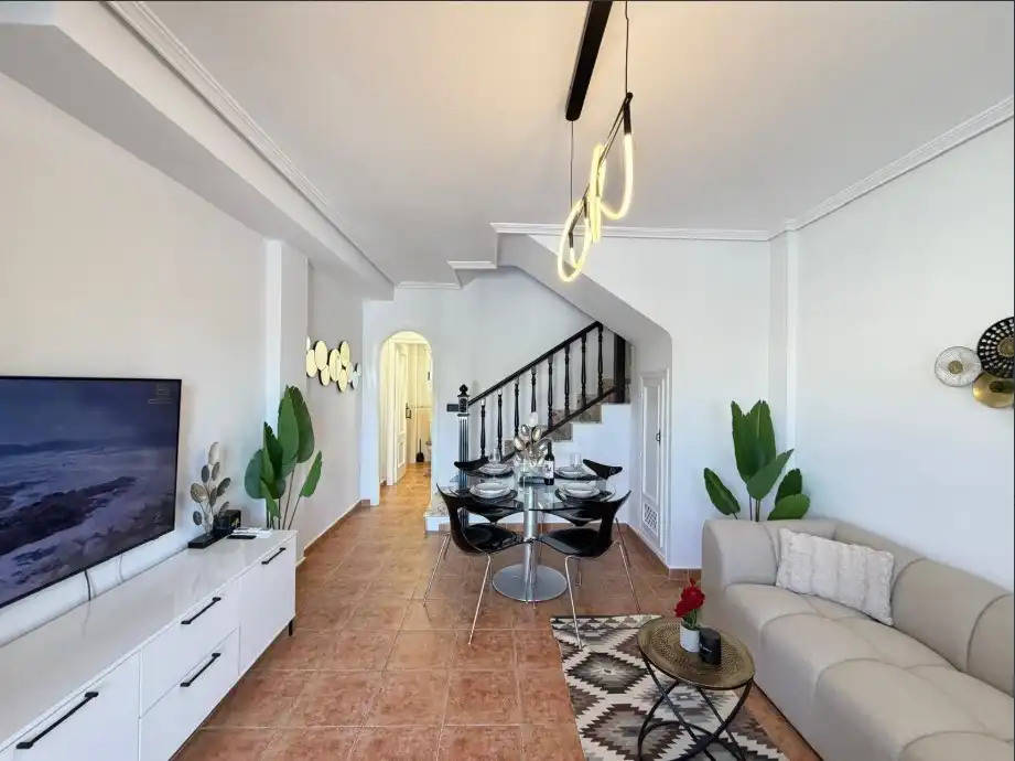 Sala d'estar de Casa o xalet en venda en Orihuela amb Aire condicionat, Calefacció i Terrassa
