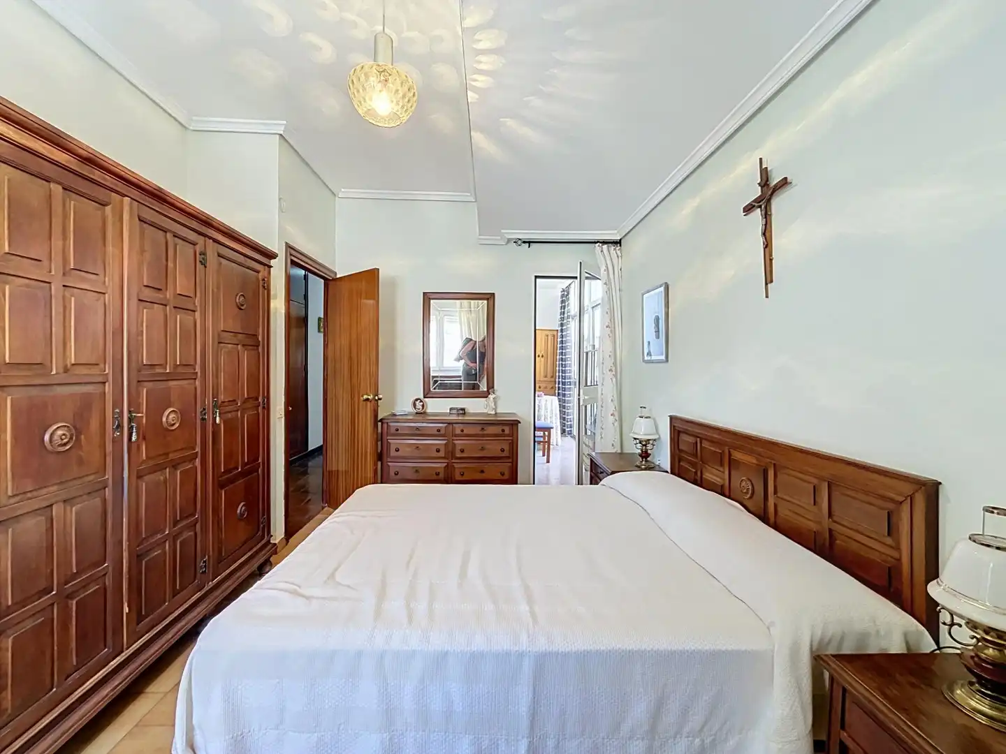 Bedroom of Flat for sale in Sevilla  with Air Conditioner, Terrace and Furnished