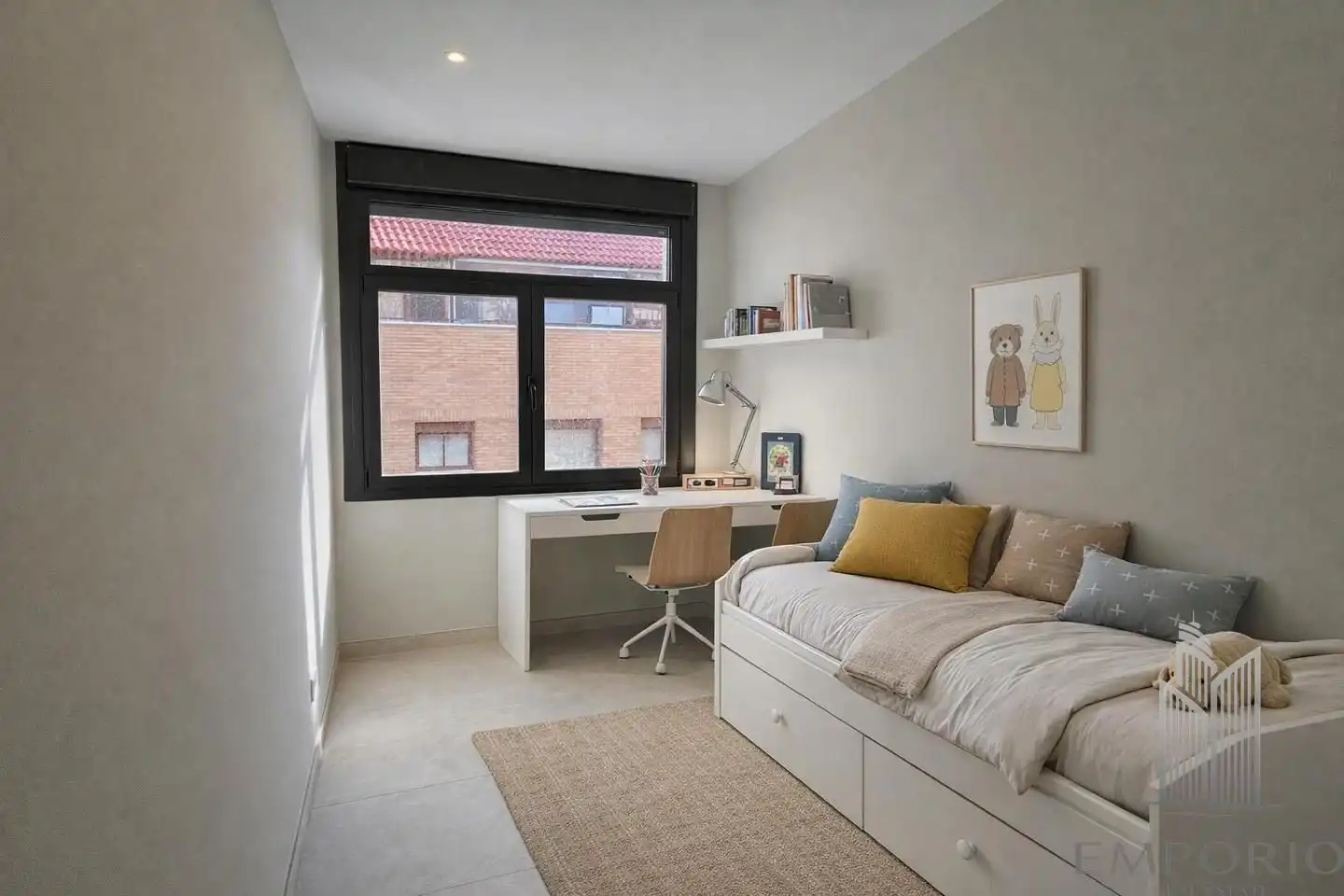 Habitación de Edificio en venta en Madrid