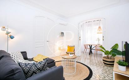 Living room of Flat for sale in  Barcelona Capital  with Terrace and Balcony