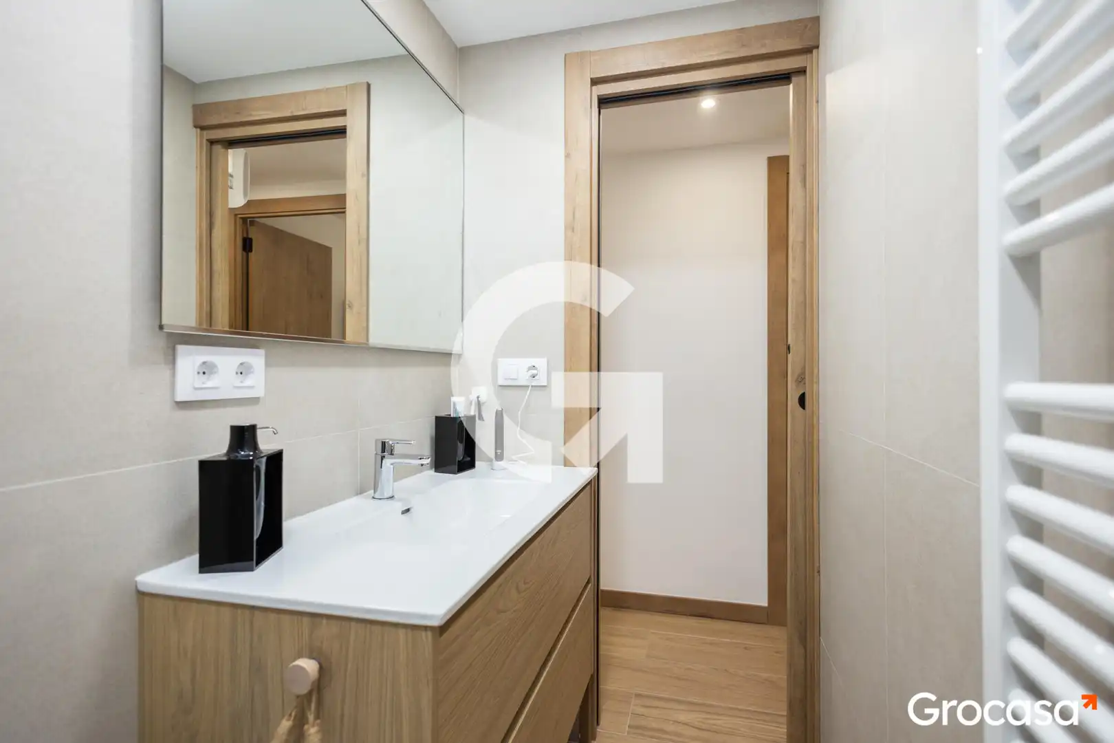 Bathroom of Flat for sale in Barcelona  with Air Conditioner, Heating and Furnished