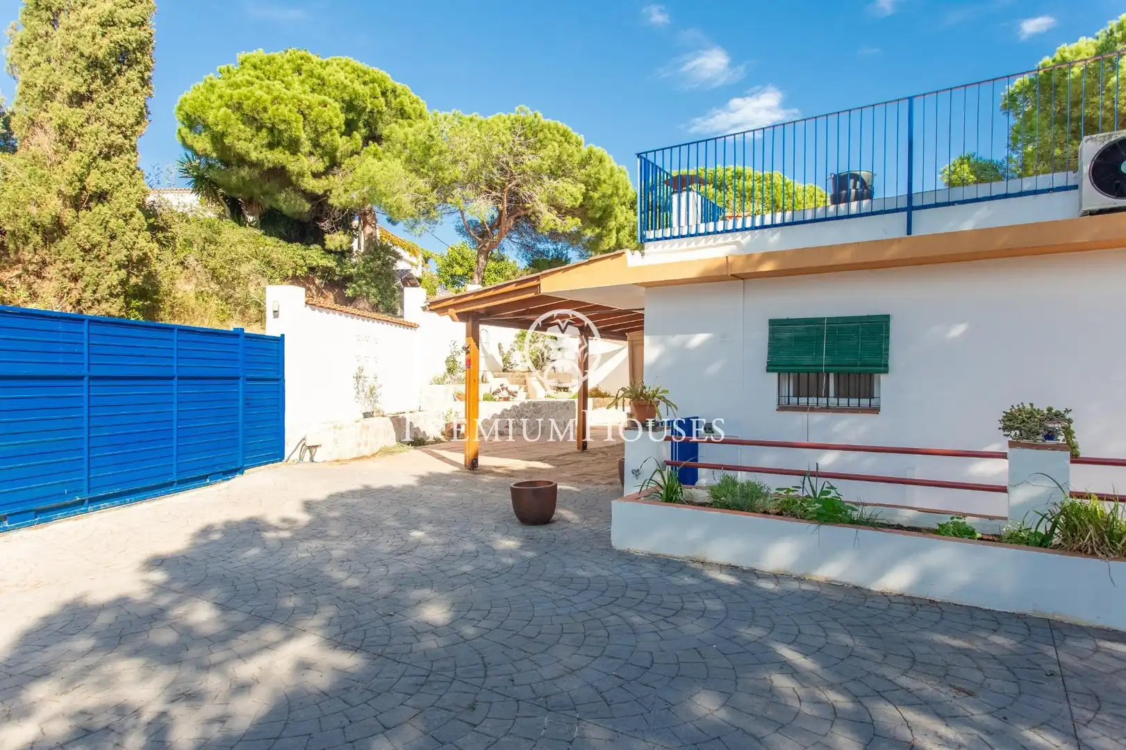 Vista exterior de Casa o chalet en venta en Arenys de Mar con Jardín privado, Terraza y Balcón