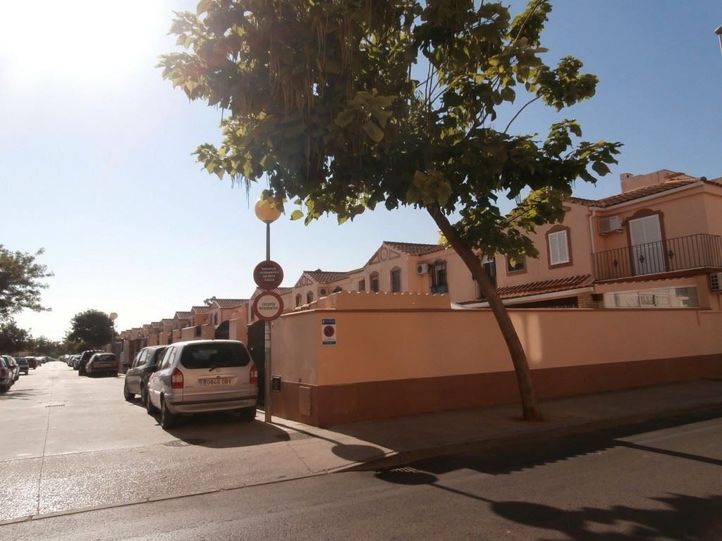 Exterior view of Single-family semi-detached for sale in Jerez de la Frontera  with Private garden