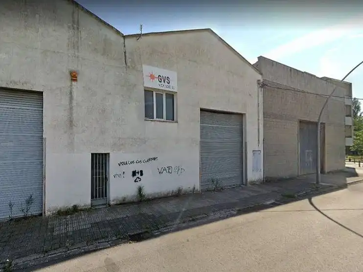 Vista exterior de Nave industrial en venta en Girona
