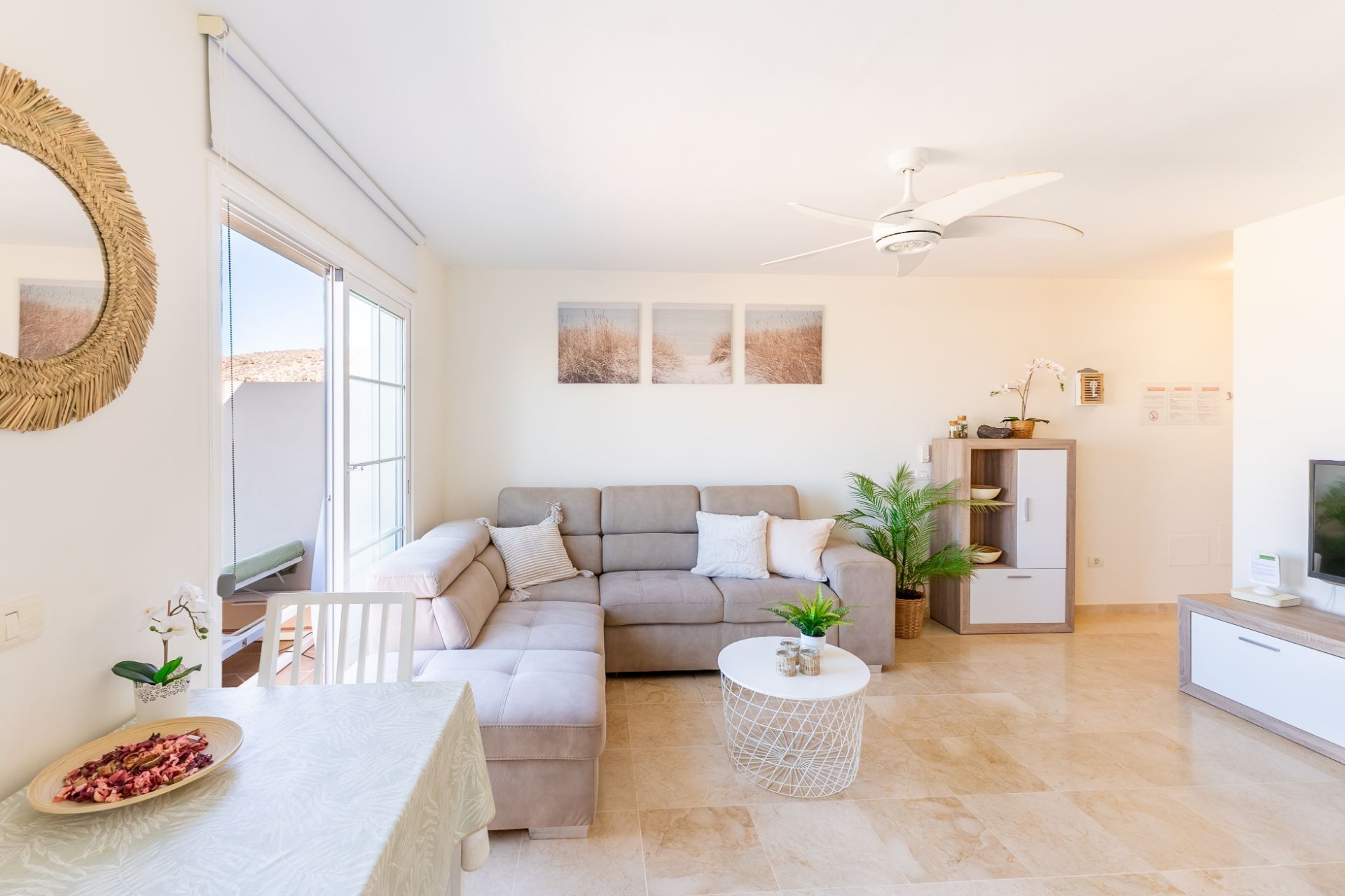 Sala d'estar de Dúplex en venda en Arona amb Terrassa i Moblat