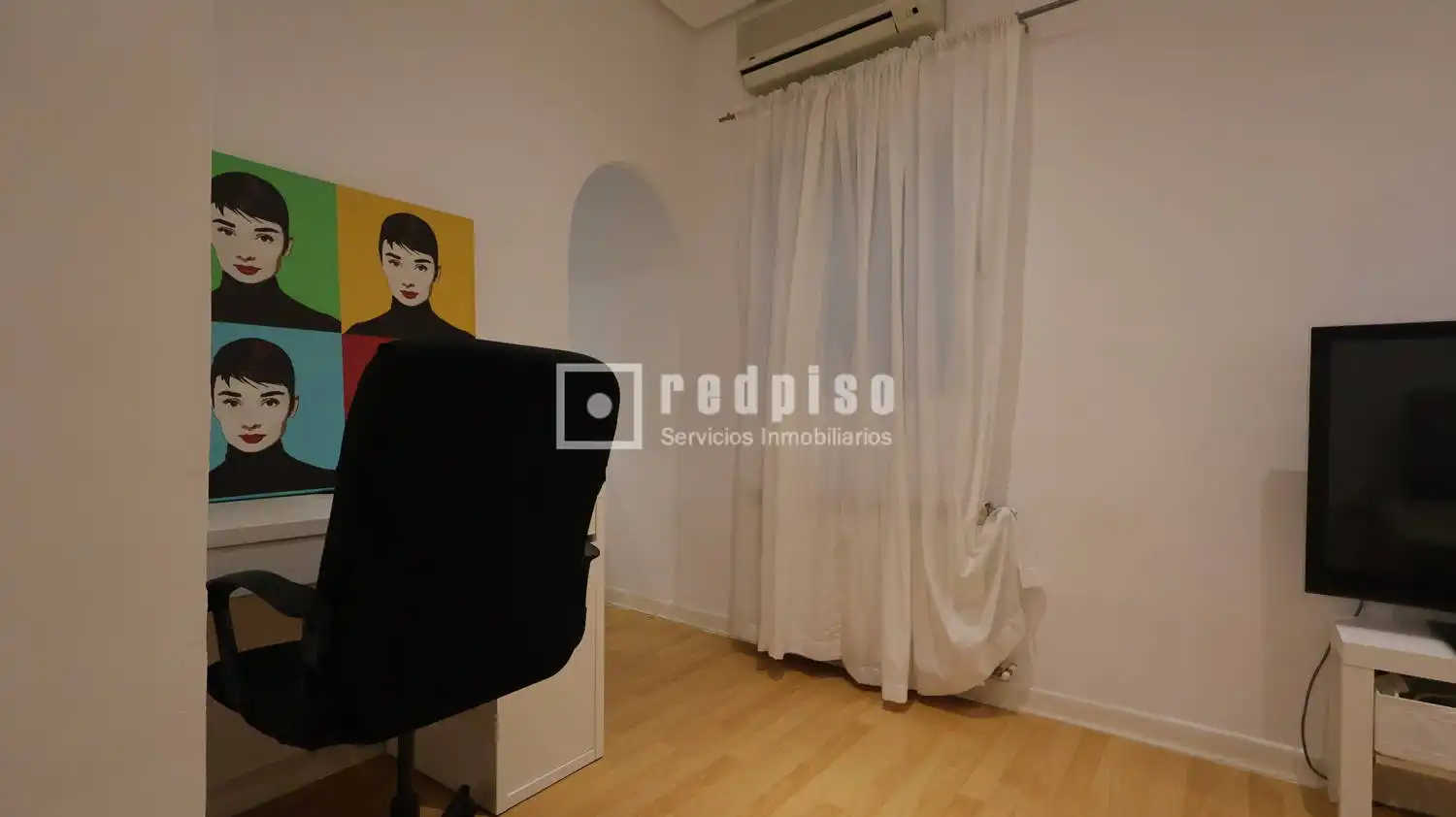 Bedroom of Flat for rent in Madrid  with Air Conditioner, Heating and Furnished