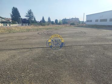 Industrial building for sale in Villaquilambre