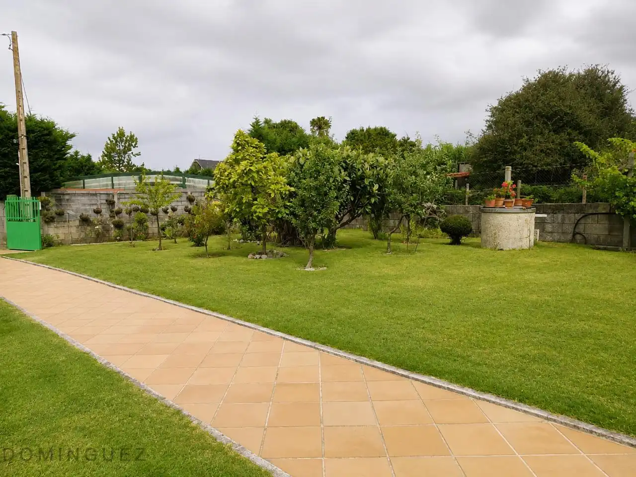 Jardí de Casa o xalet en venda en Cangas  amb Calefacció, Jardí privat i Terrassa