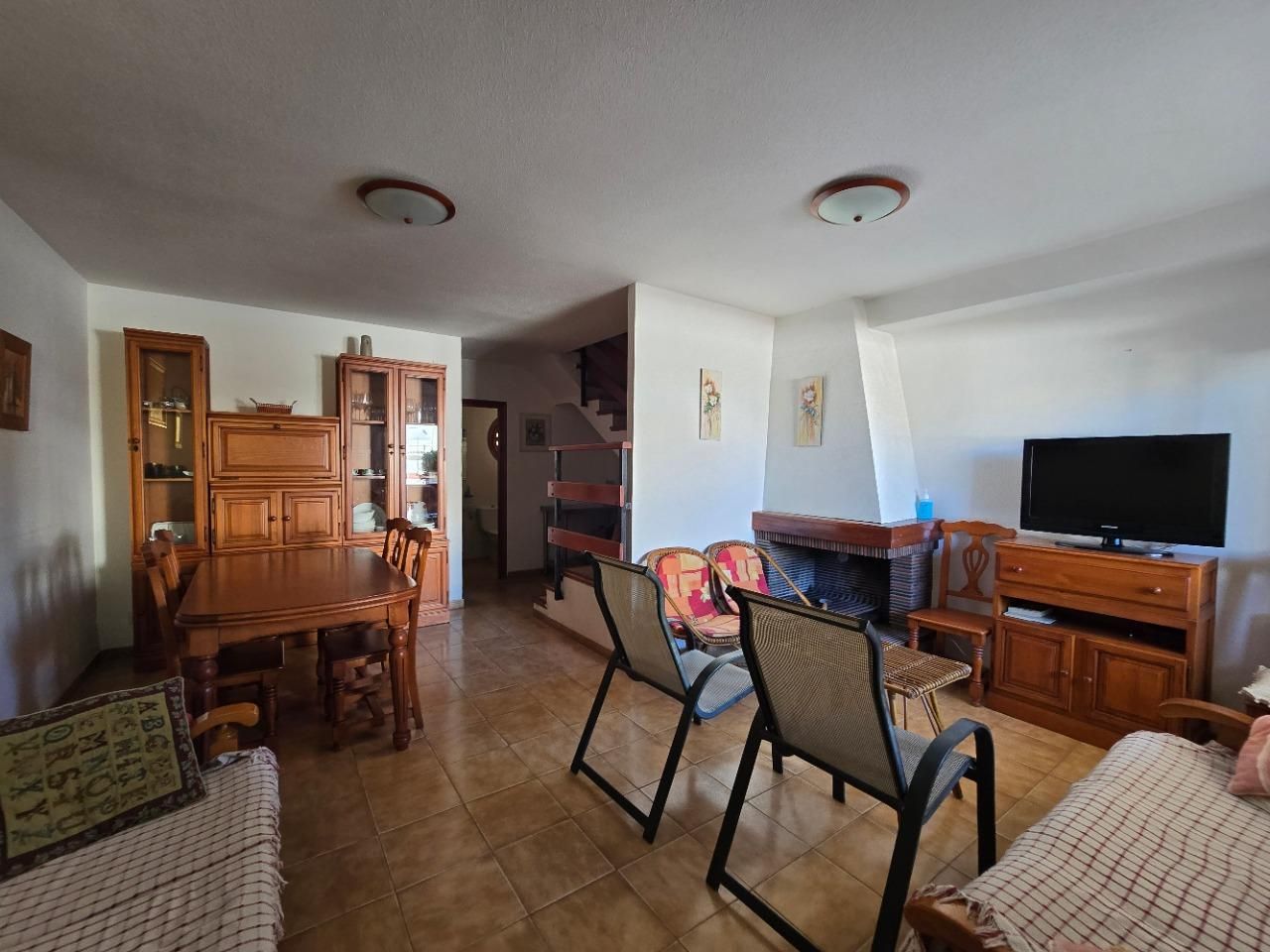 Living room of Single-family semi-detached for sale in Tavernes de la Valldigna  with Terrace, Balcony and Community pool