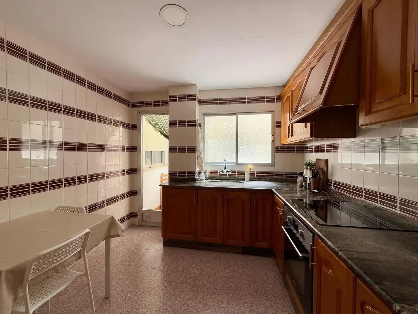 Kitchen of Flat for rent in Burjassot  with Furnished and Balcony