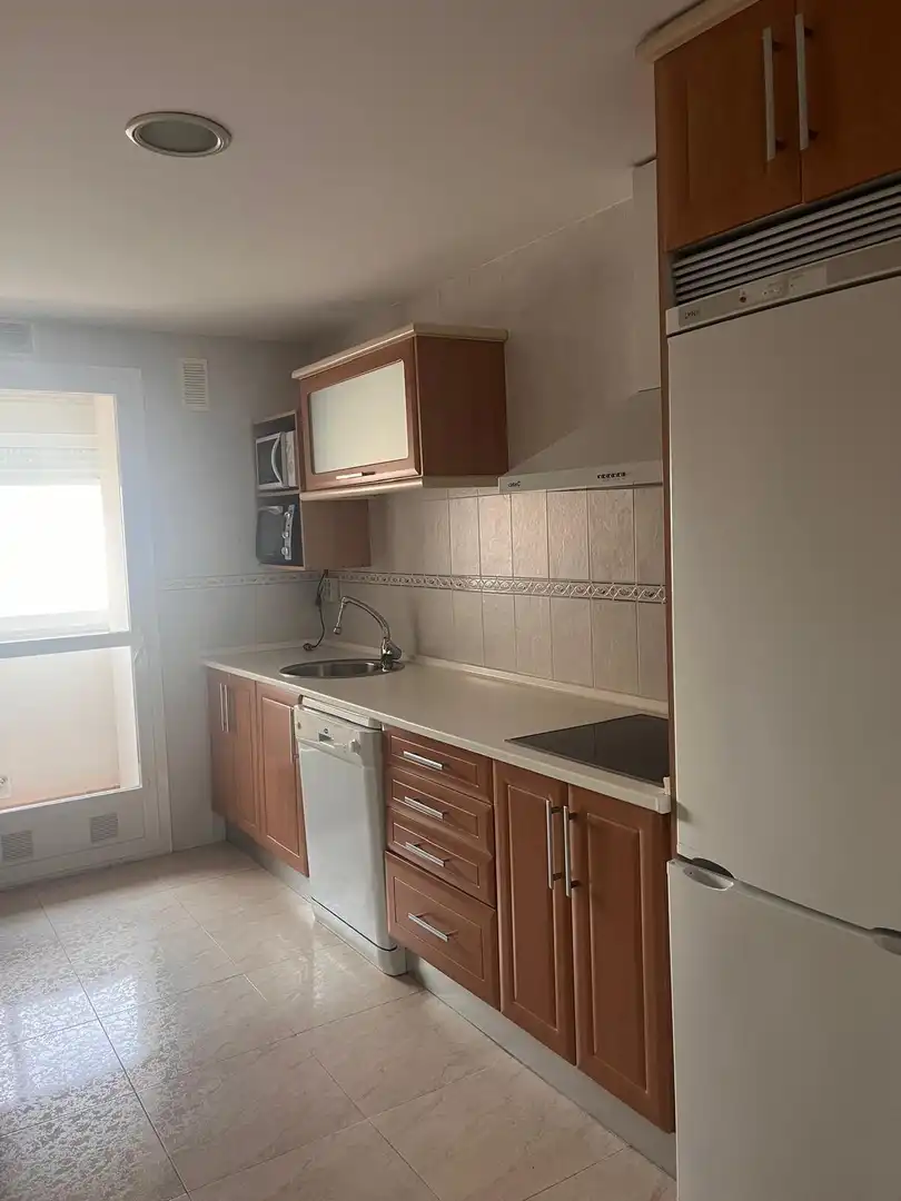 Küche von Wohnung zur Miete in Cáceres mit Klimaanlage, Heizung und Möbliert