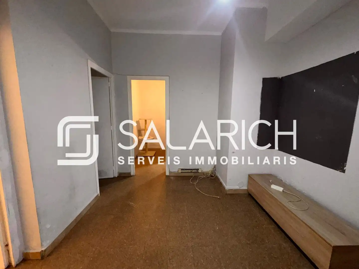 Flat for sale in Barcelona  with Air Conditioner