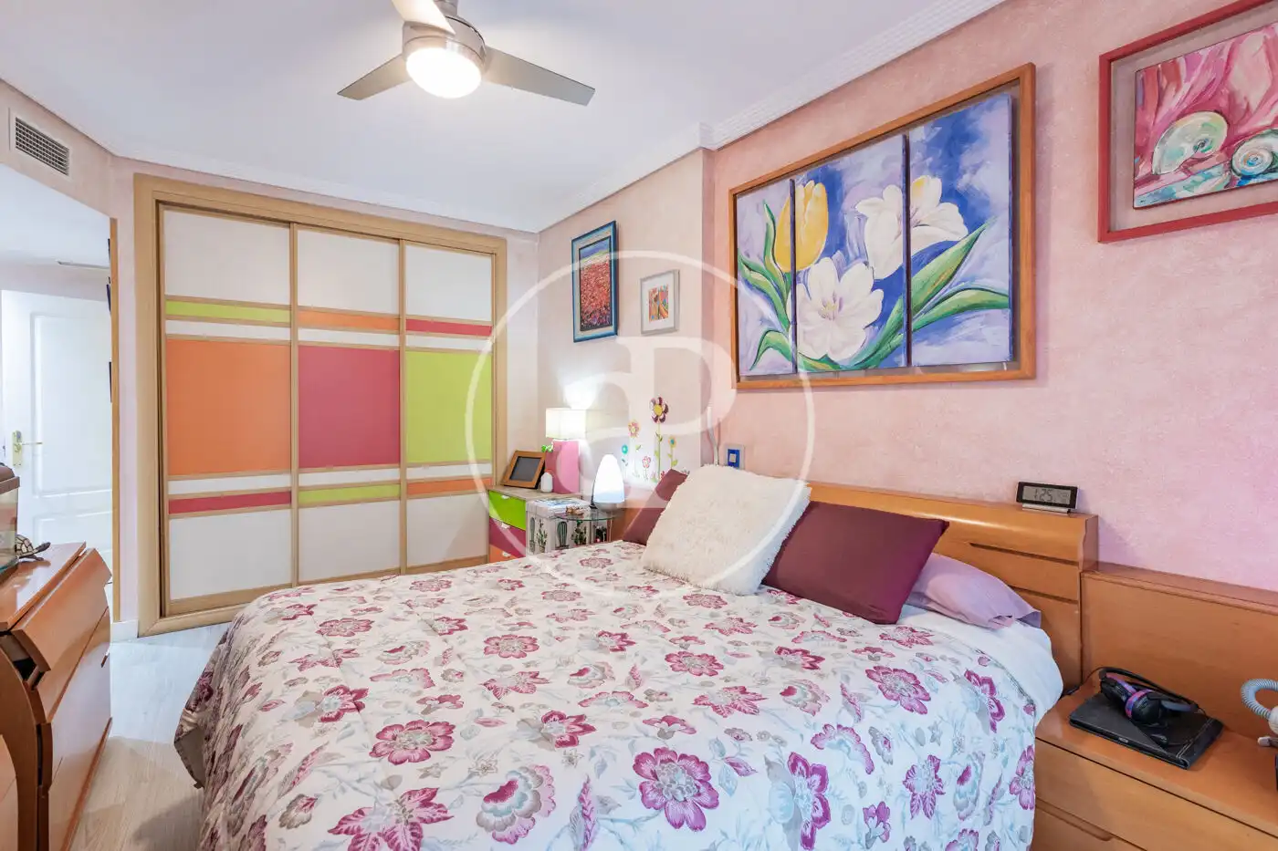 Habitación de Casa adosada en venta en San Sebastián de los Reyes con Aire acondicionado, Calefacción y Jardín privado