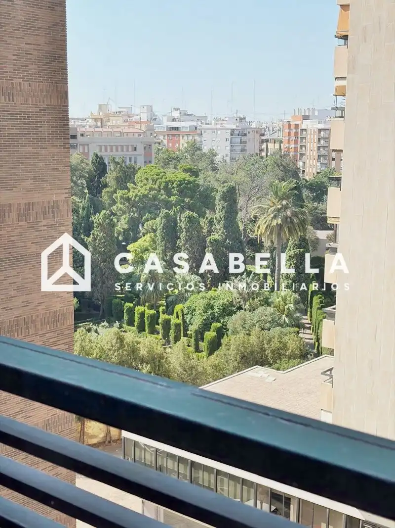 Vista exterior de Piso de alquiler en Valencia con Aire acondicionado, Calefacción y Trastero