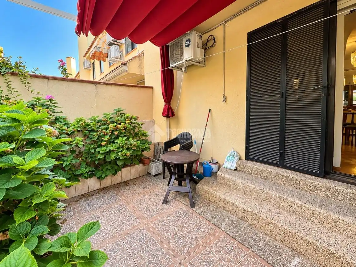 Casa pareada con jardín en venta en Casco Antiguo, imagen 14