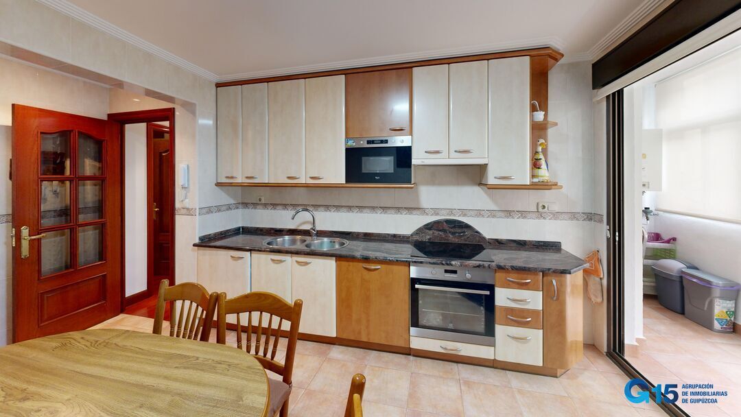 Cocina de Piso en venta en Andoain con Calefacción, Trastero y Amueblado