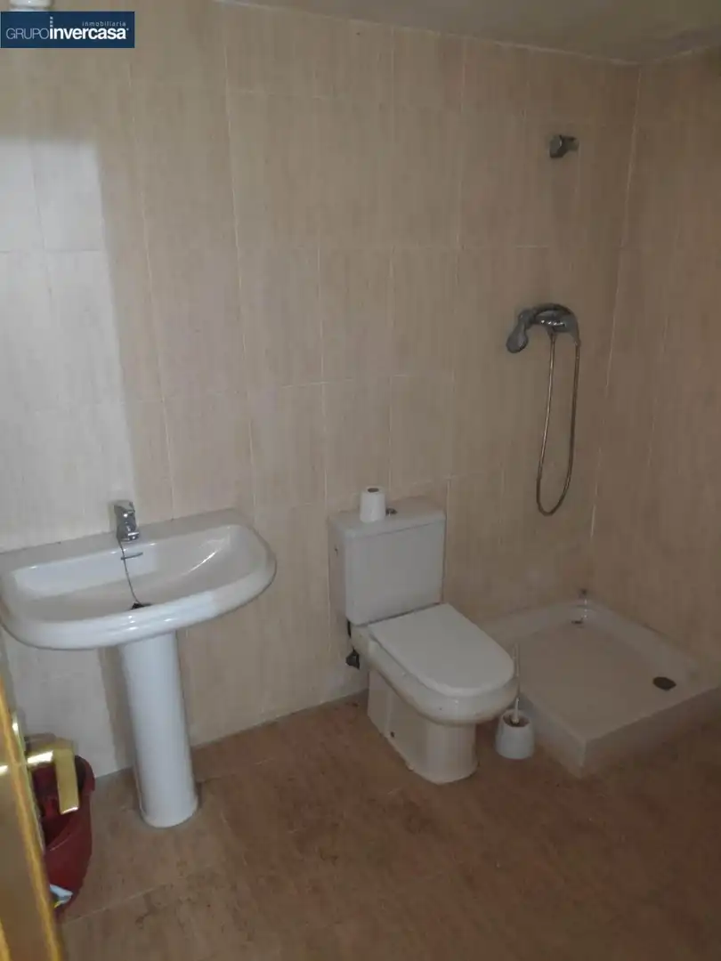 Bathroom of Commercial properties for sale in Valencia