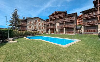 Vista exterior de Àtic de lloguer en Puigcerdà amb Calefacció, Jardí privat i Terrassa