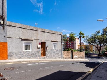 Casa aparellada amb jardí en venda a Ofra - Costa Sur
