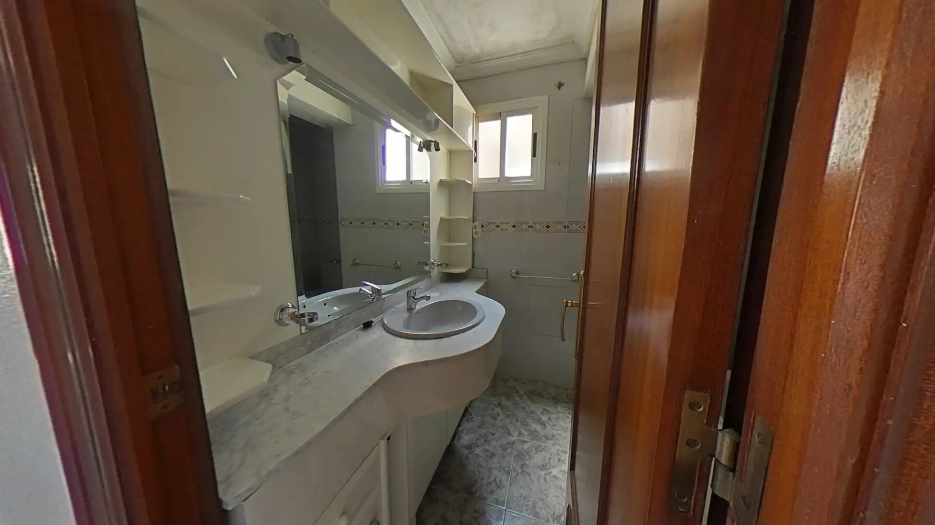 Baño de Piso en venta en Pedanías Este