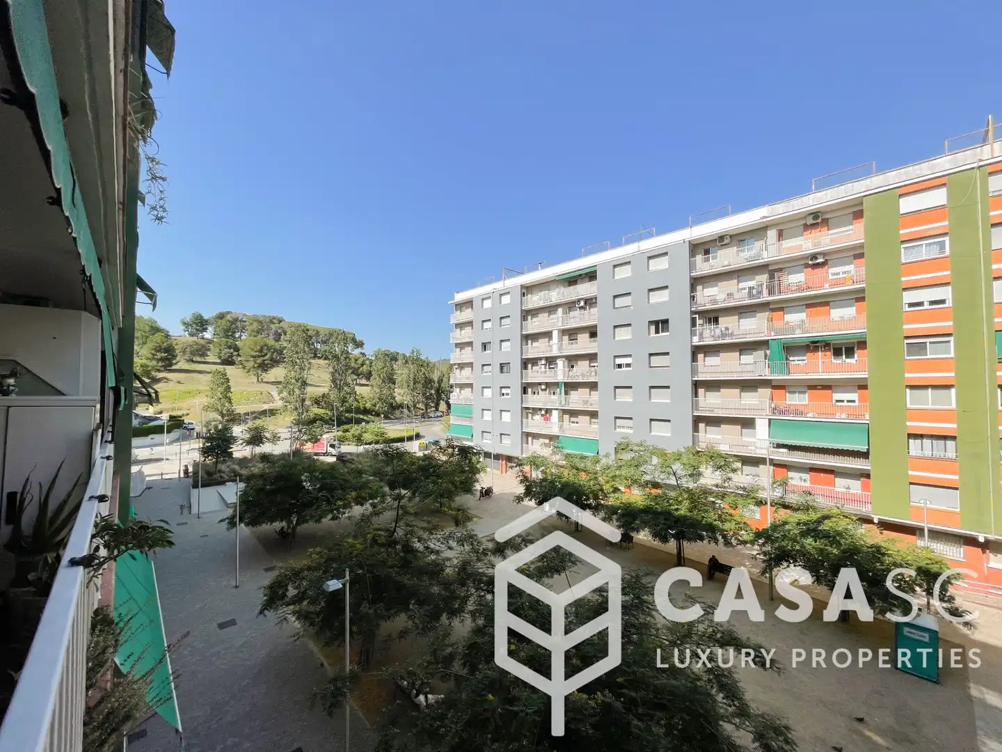 Vista exterior de Piso en venta en Cerdanyola del Vallès con Calefacción, Amueblado y Balcón