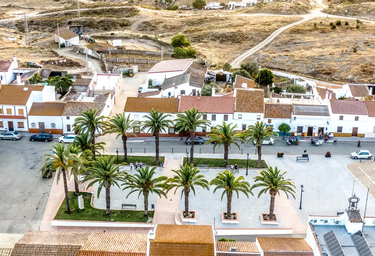 Außenansicht von Einfamilien-Reihenhaus zum Verkauf in San Silvestre de Guzmán