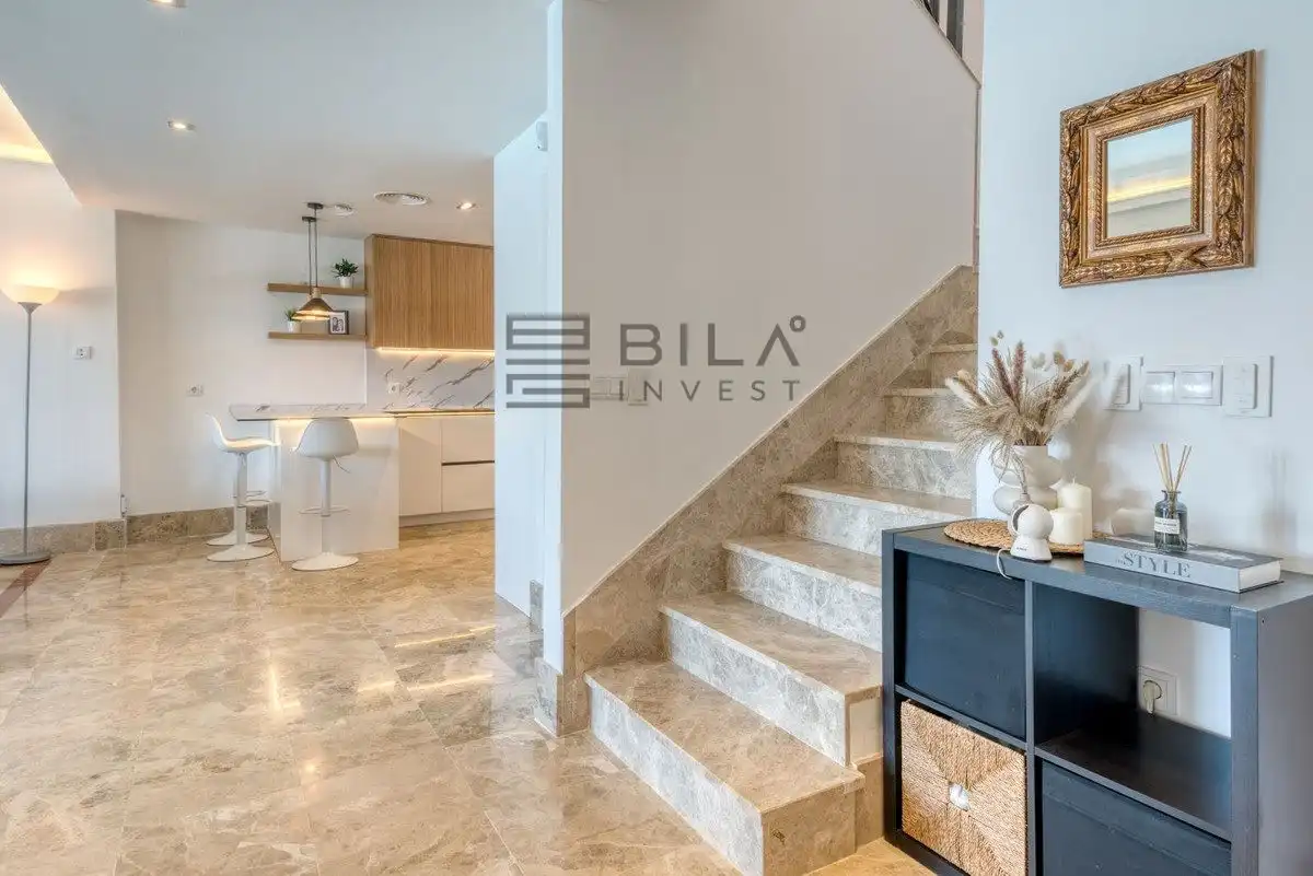 Detached homes for sale in Marbella  with Air Conditioner, Terrace and Storage room
