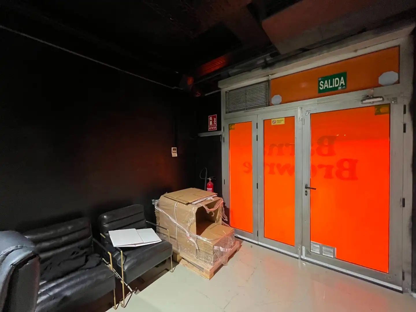 Local en traspaso en Barcelona con Aire acondicionado, Calefacción y Amueblado