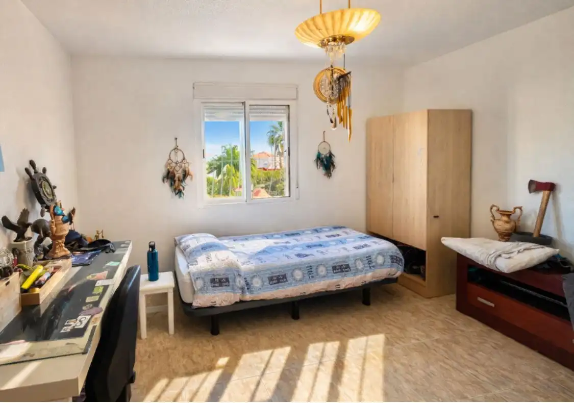 Schlafzimmer von Einfamilien-Reihenhaus zum Verkauf in San Vicente del Raspeig / Sant Vicent del Raspeig mit Klimaanlage, Heizung und Privatgarten