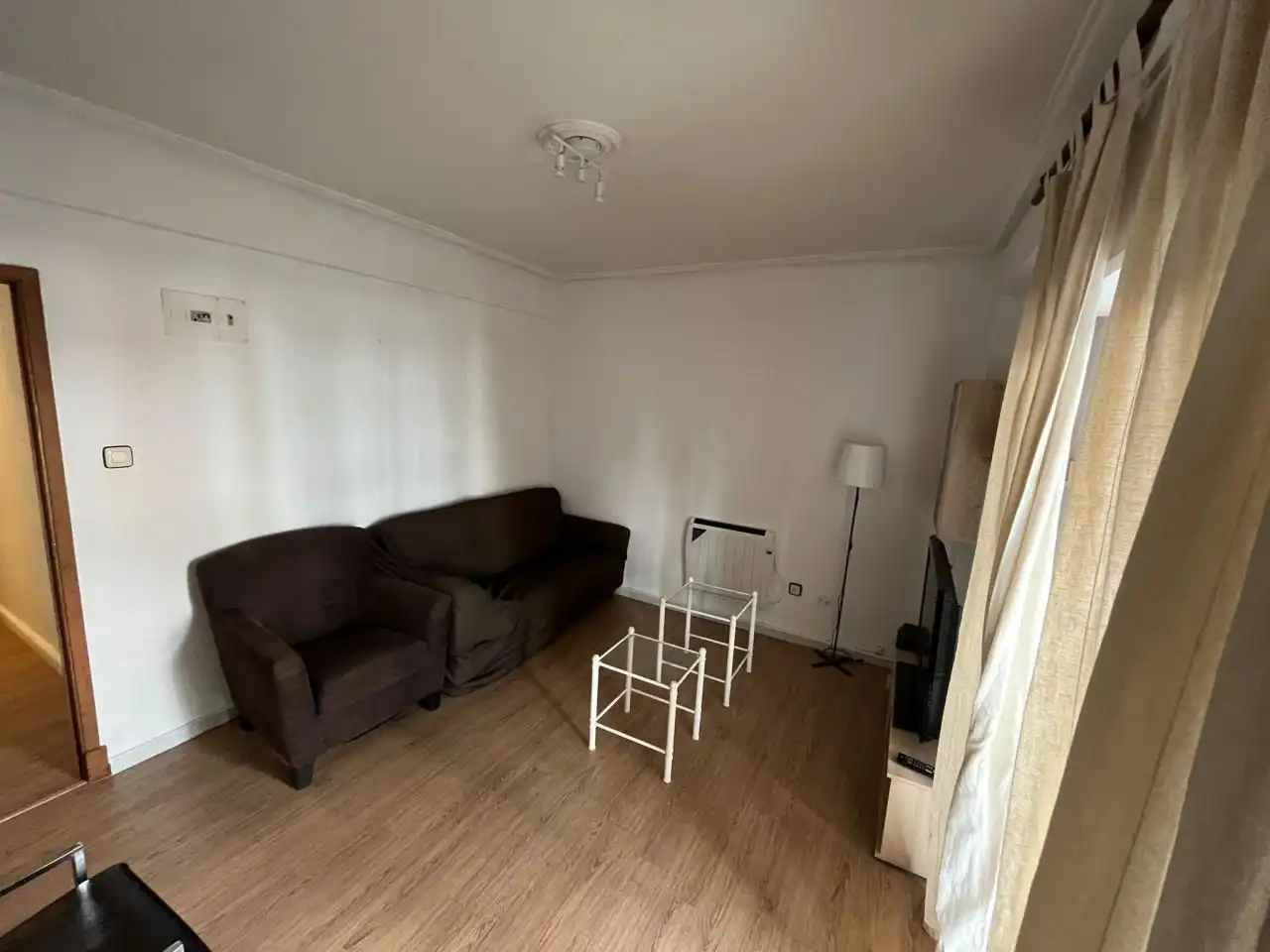 Sala de estar de Piso de alquiler en Ourense Capital  con Calefacción, Parquet y Trastero
