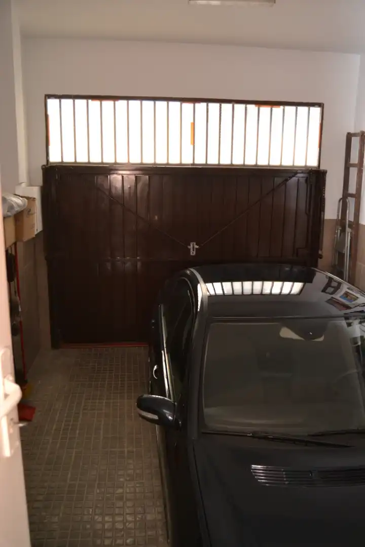 Aparcament de Casa o xalet en venda en Córdoba amb Aire condicionat, Calefacció i Jardí privat