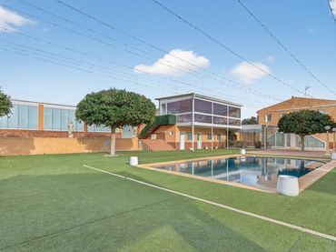 Chalet con piscina en venta en Rebolledo