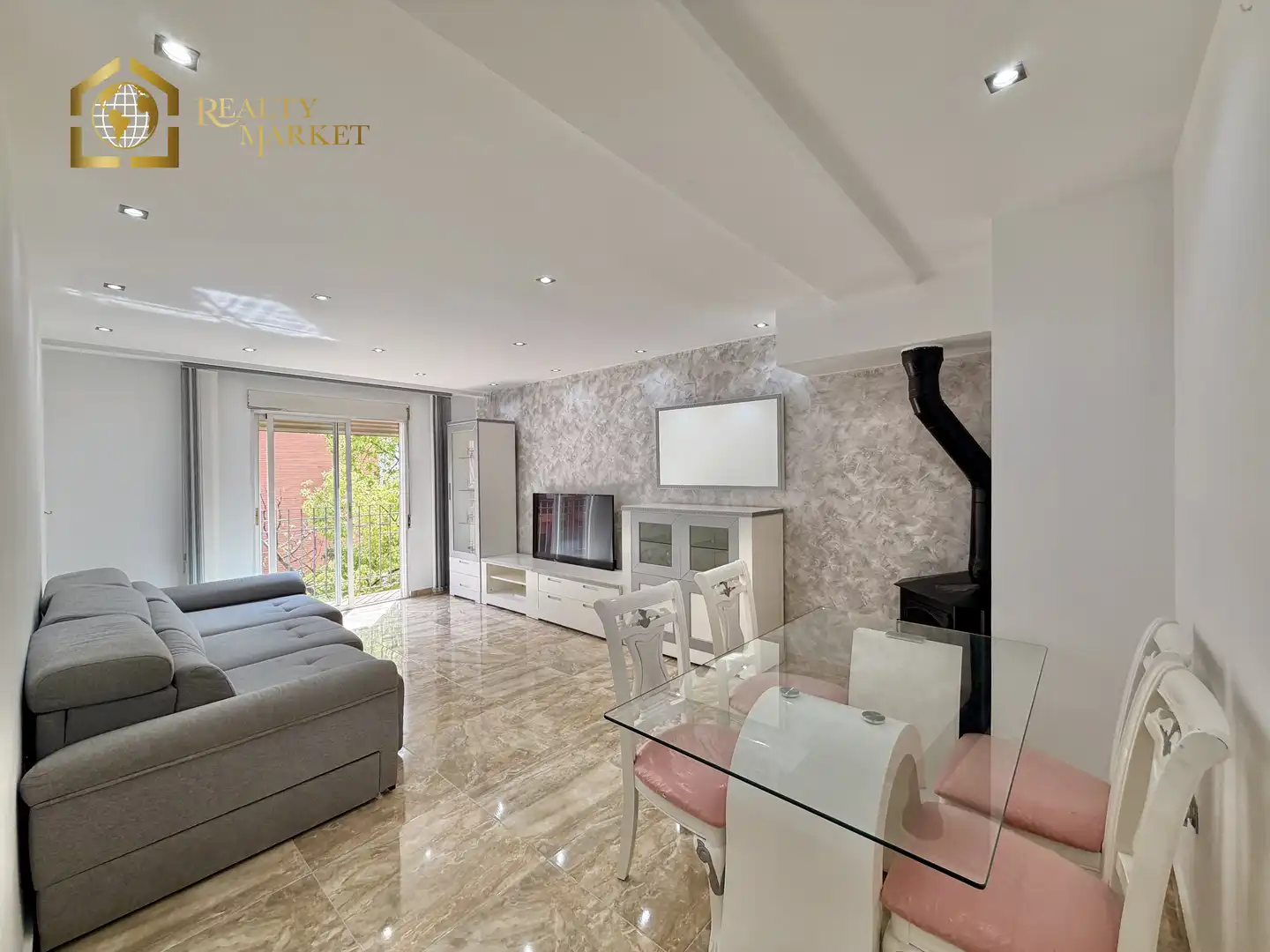 Living room of Flat for sale in Valencia  with Private garden, Furnished and Washing machine