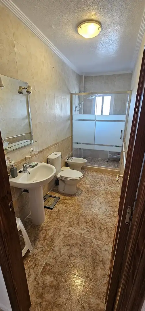 Baño de Dúplex en venta en Orihuela con Terraza, Piscina y Amueblado