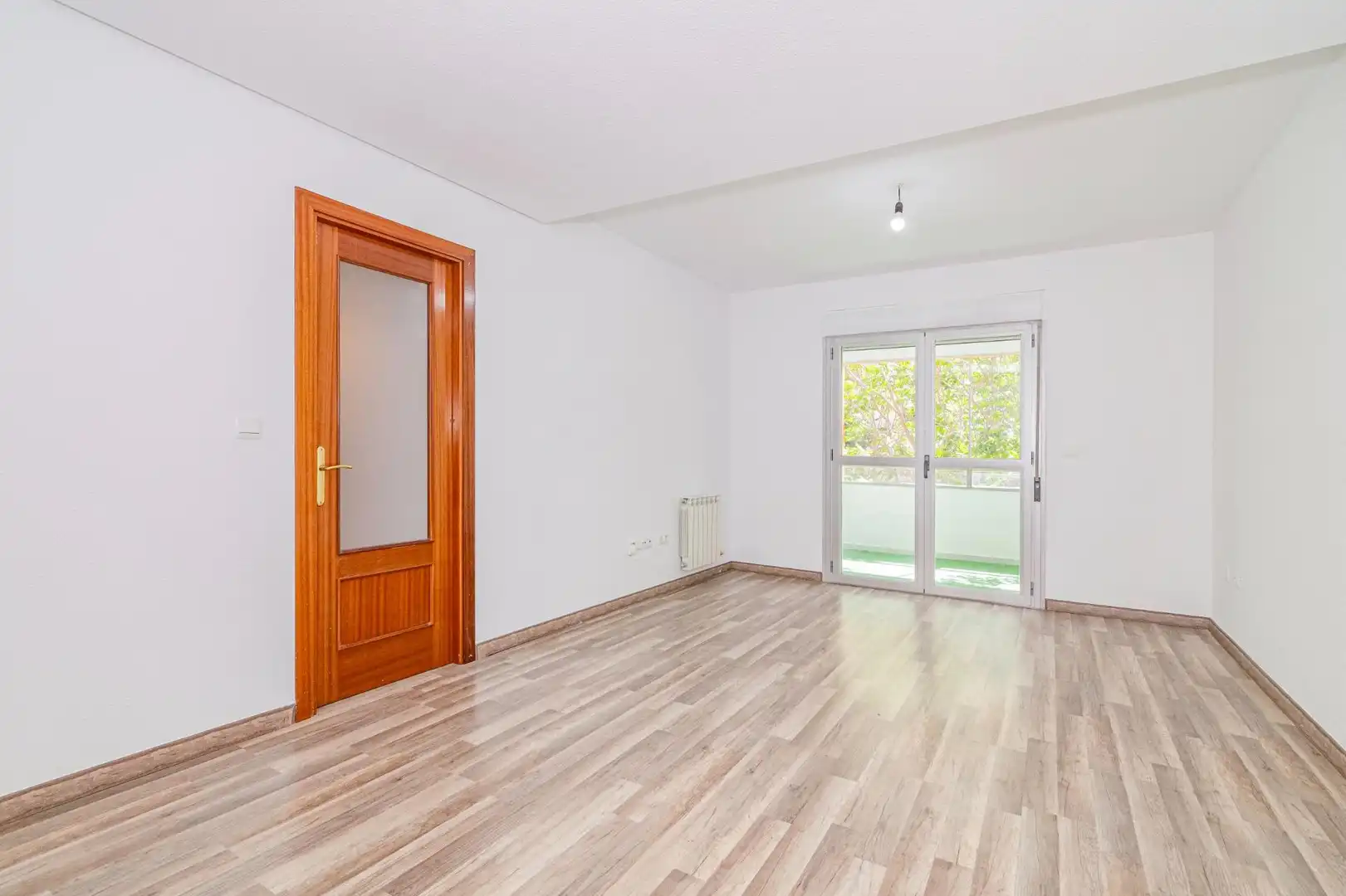 Flat for rent in Granada  with Heating, Terrace and Furnished