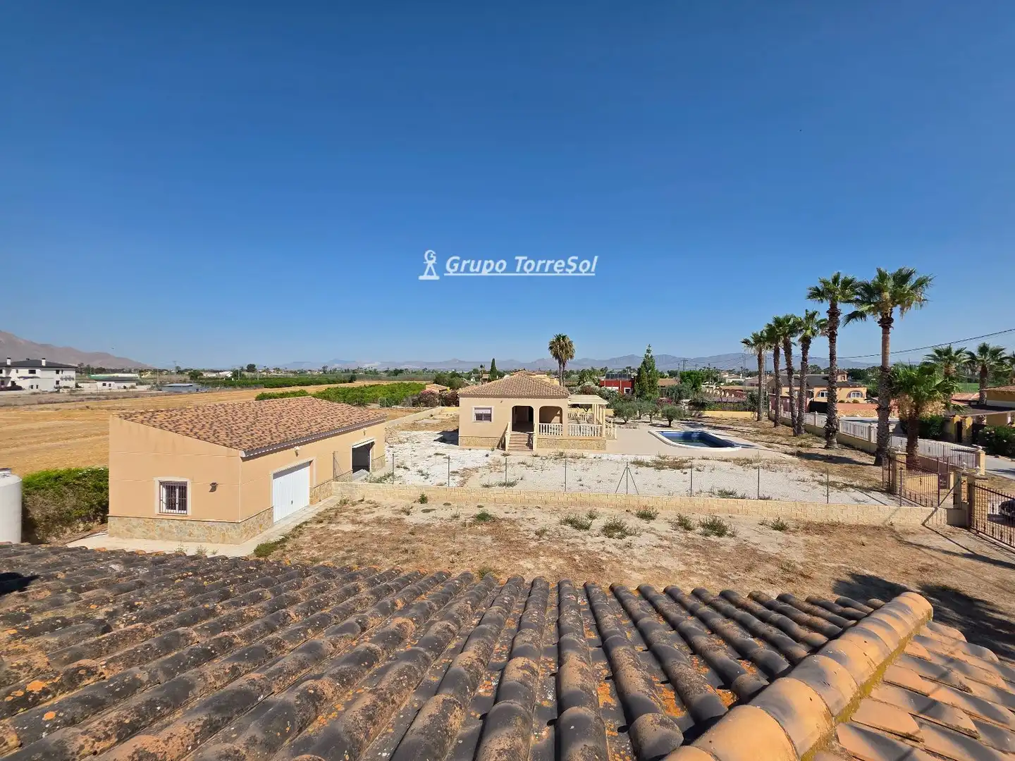Vista exterior de Casa o xalet en venda en Catral amb Calefacció, Jardí privat i Terrassa