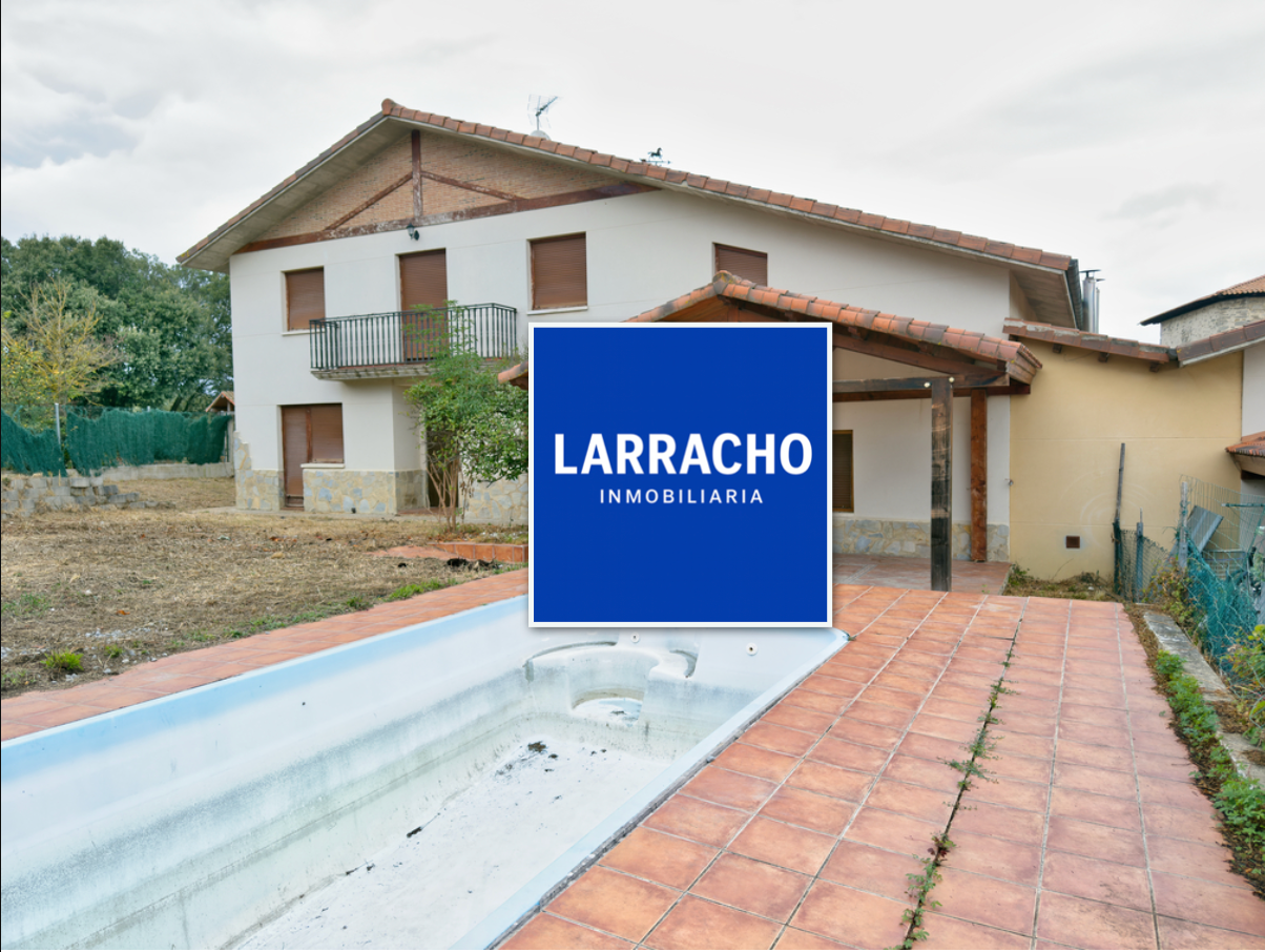 Exterior view of Flat for sale in Iruña Oka / Iruña de Oca  with Heating, Private garden and Terrace