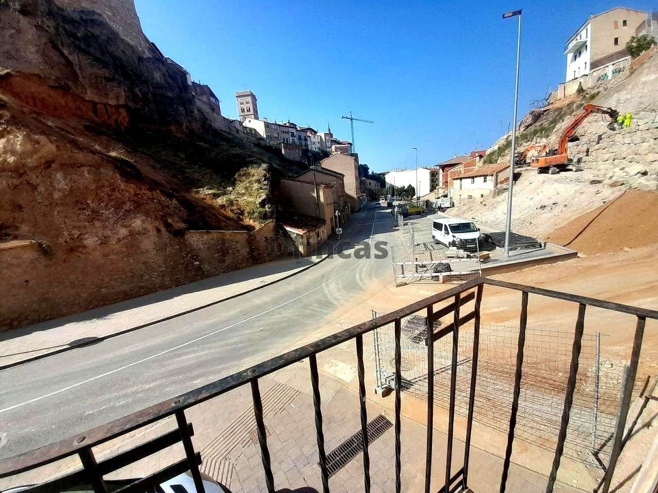 Vista exterior de Pis en venda en  Teruel Capital