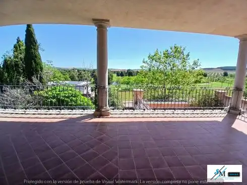 Terrassa de Casa o xalet en venda en Layos amb Jardí privat