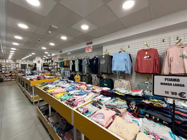 Local comercial en Venta en Barrio de Benicalap