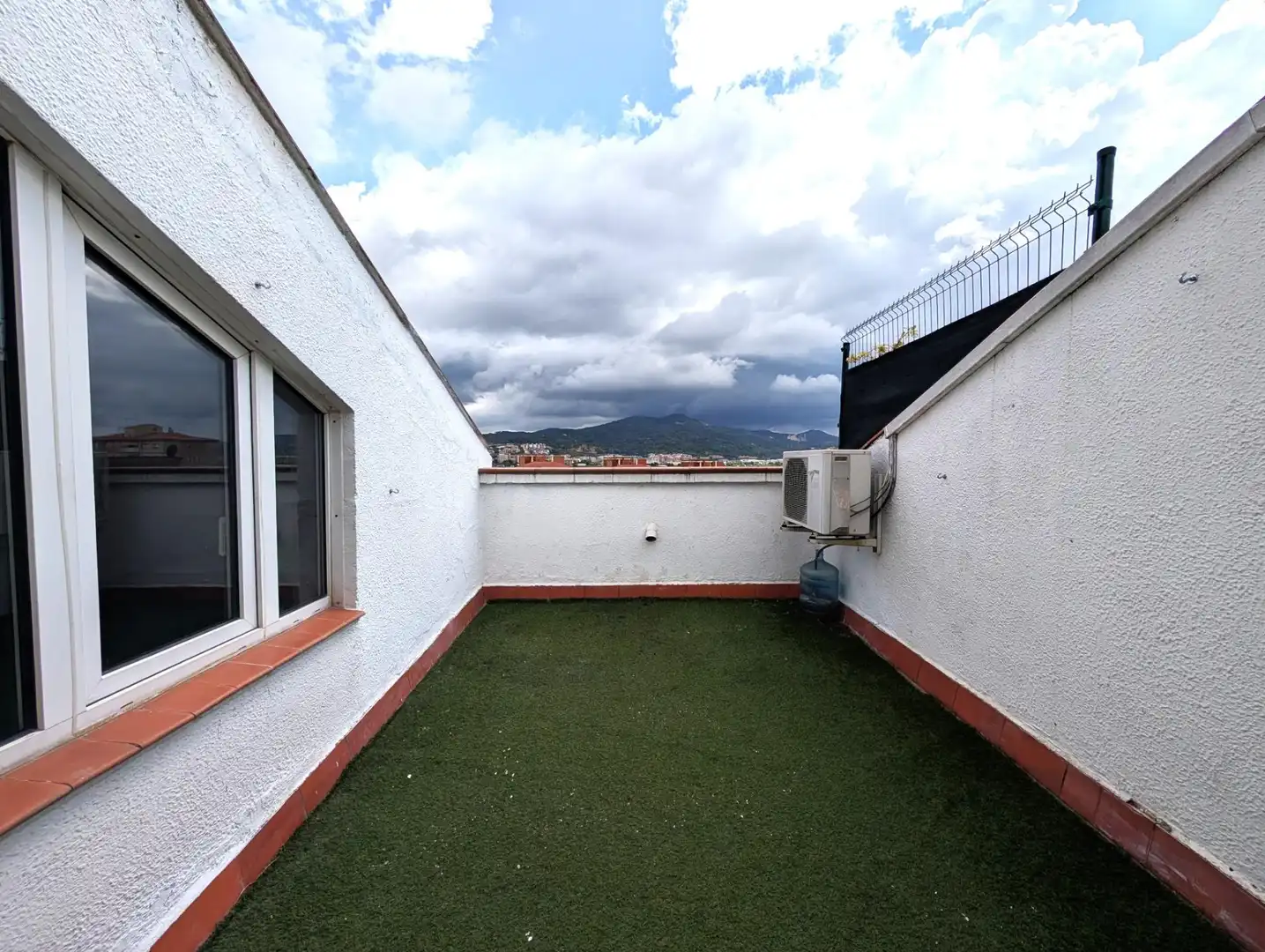 Terraza de Dúplex en venta en Sant Vicenç Dels Horts con Aire acondicionado, Calefacción y Terraza