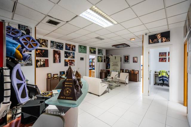 Nave industrial en Venta en  PRADO BANDERILLAS en El Olivar - La Magdalena