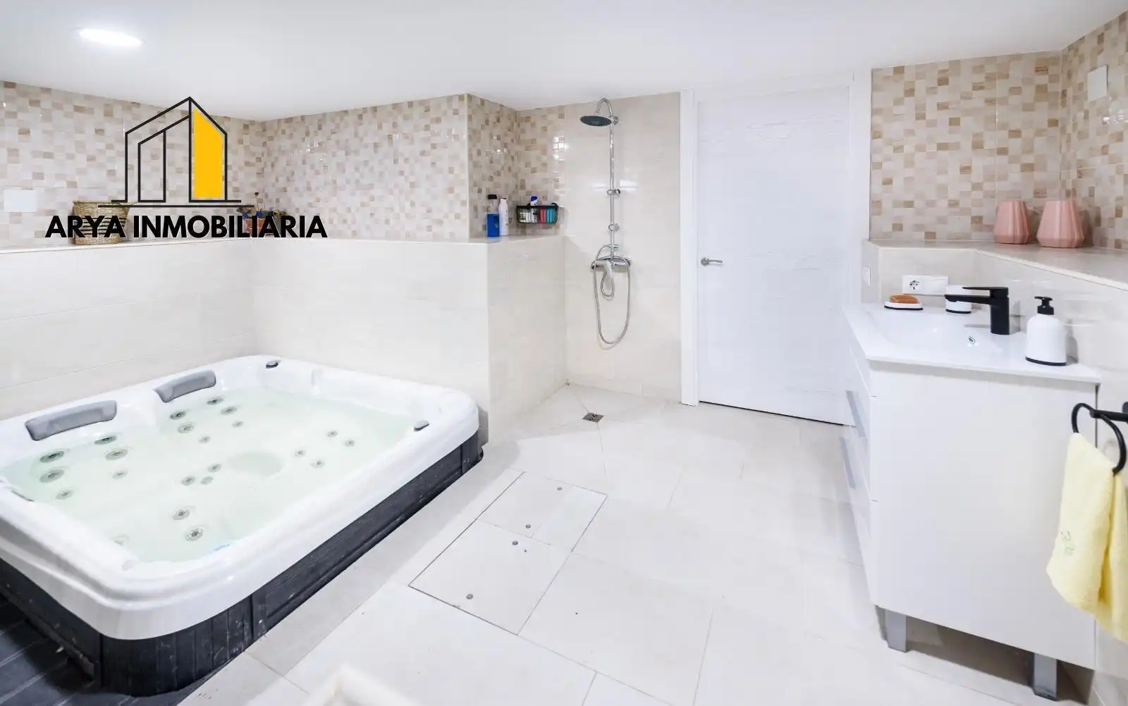 Baño de Casa o chalet en venta en Horche con Aire acondicionado, Calefacción y Jardín privado