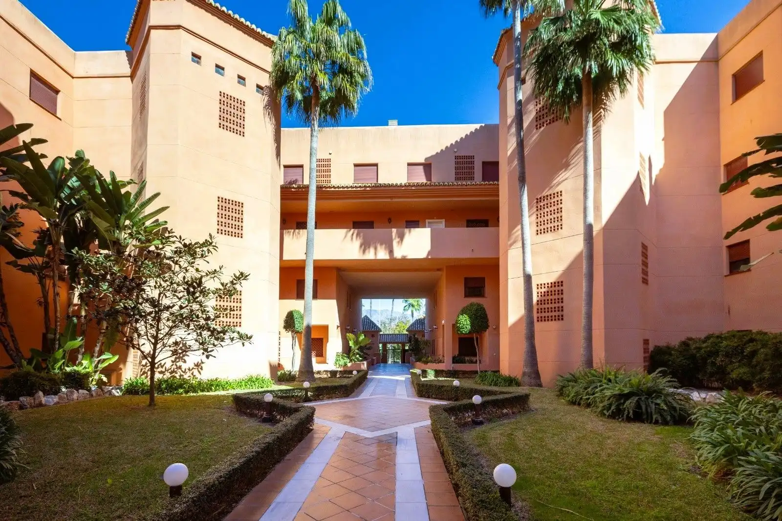 Außenansicht von Dachboden zum Verkauf in Motril mit Klimaanlage, Heizung und Terrasse