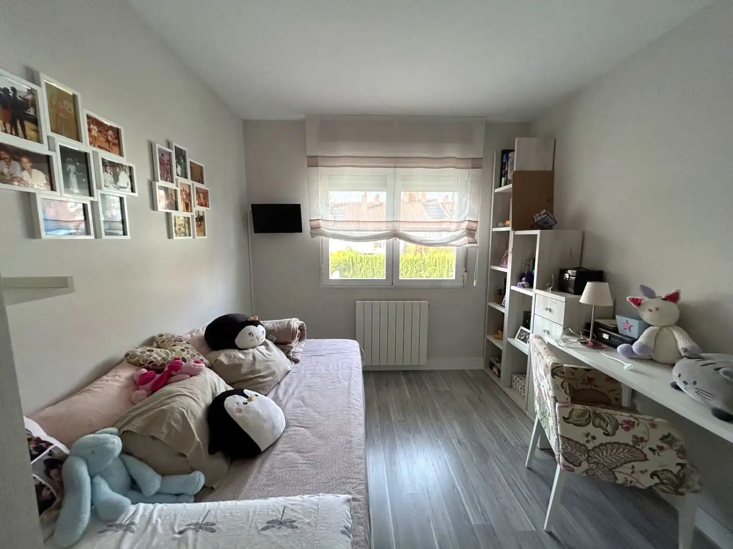Habitación de Casa adosada en venta en Albacete con Aire acondicionado, Calefacción y Parquet