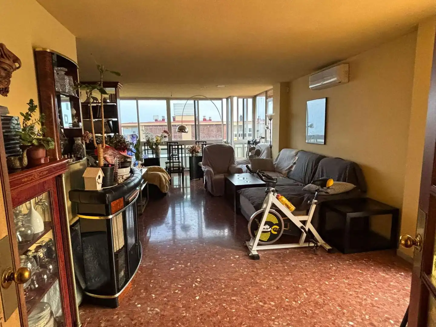 Sala de estar de Ático en venta en Málaga con Aire acondicionado, Terraza y Piscina