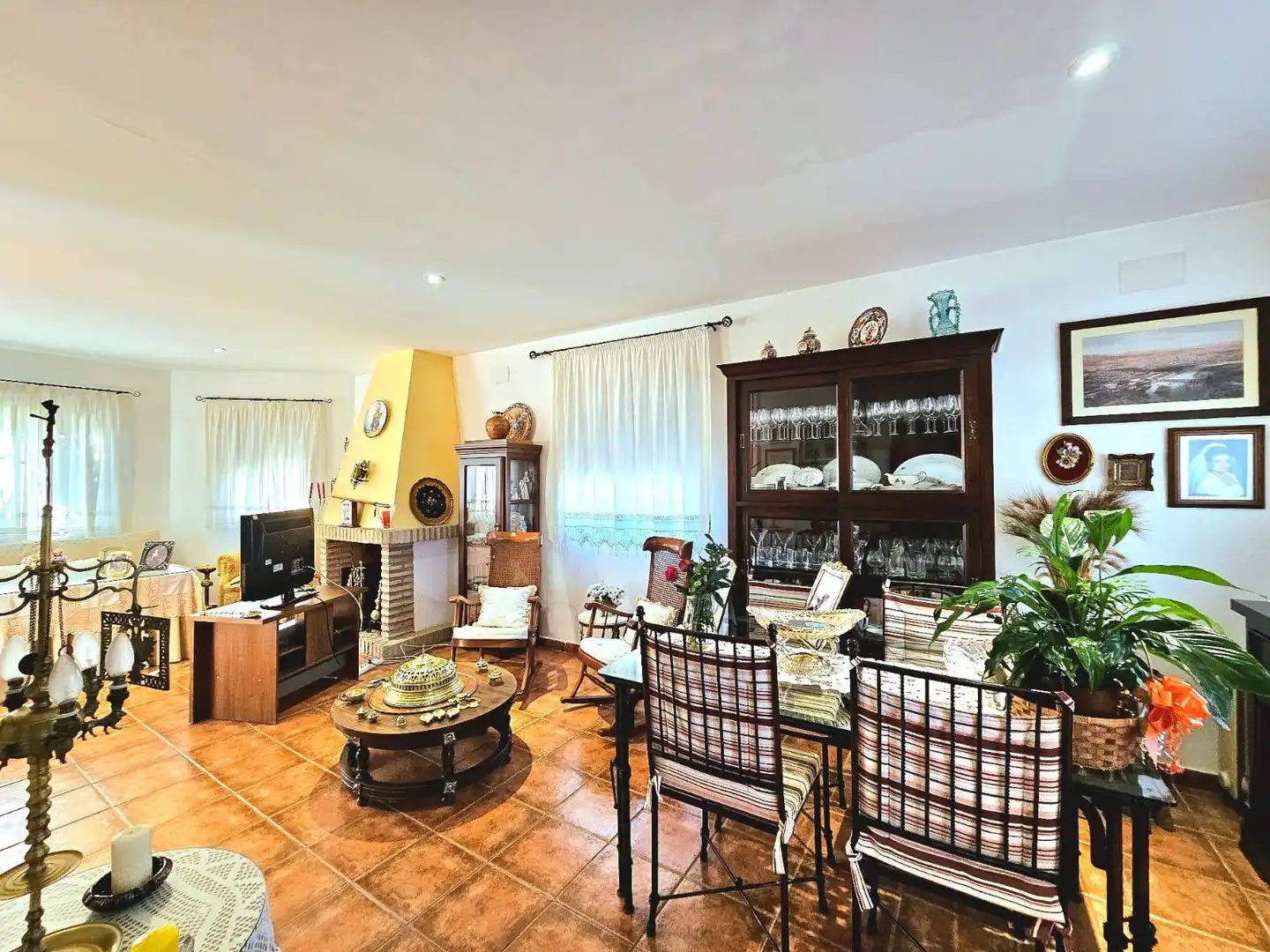Living room of Houses for sale in Córdoba  with Air Conditioner, Private garden and Terrace