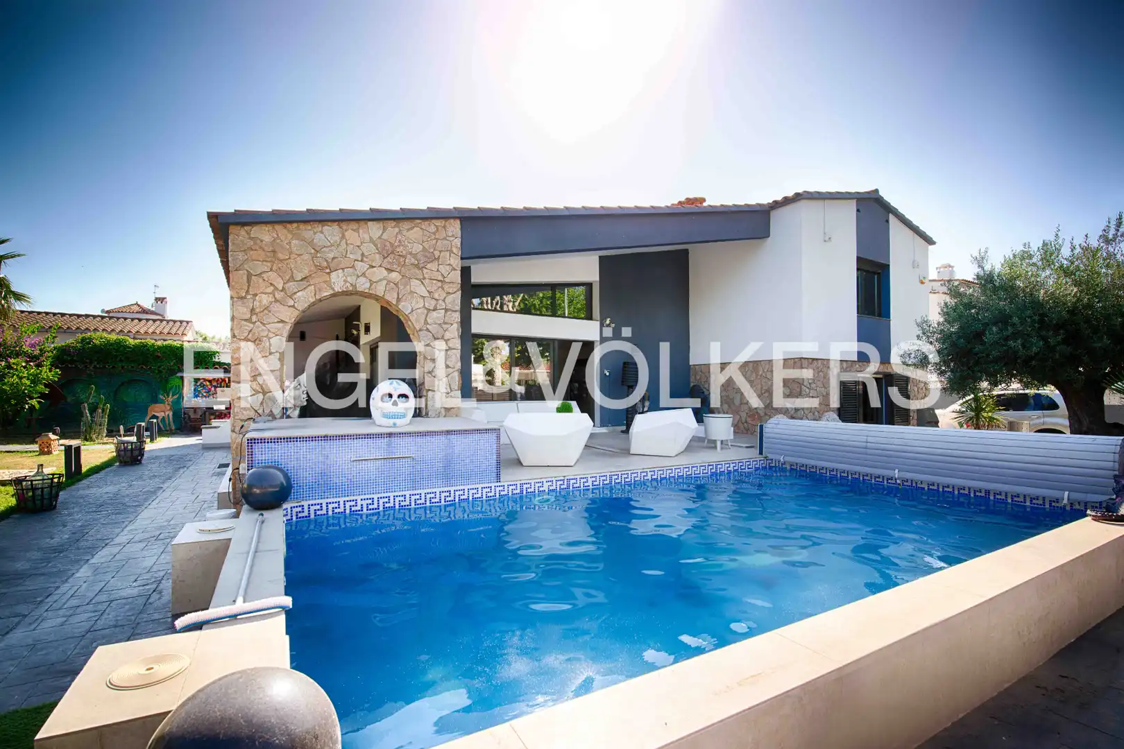 Xalet amb piscina en venda a Carrer Carlit
