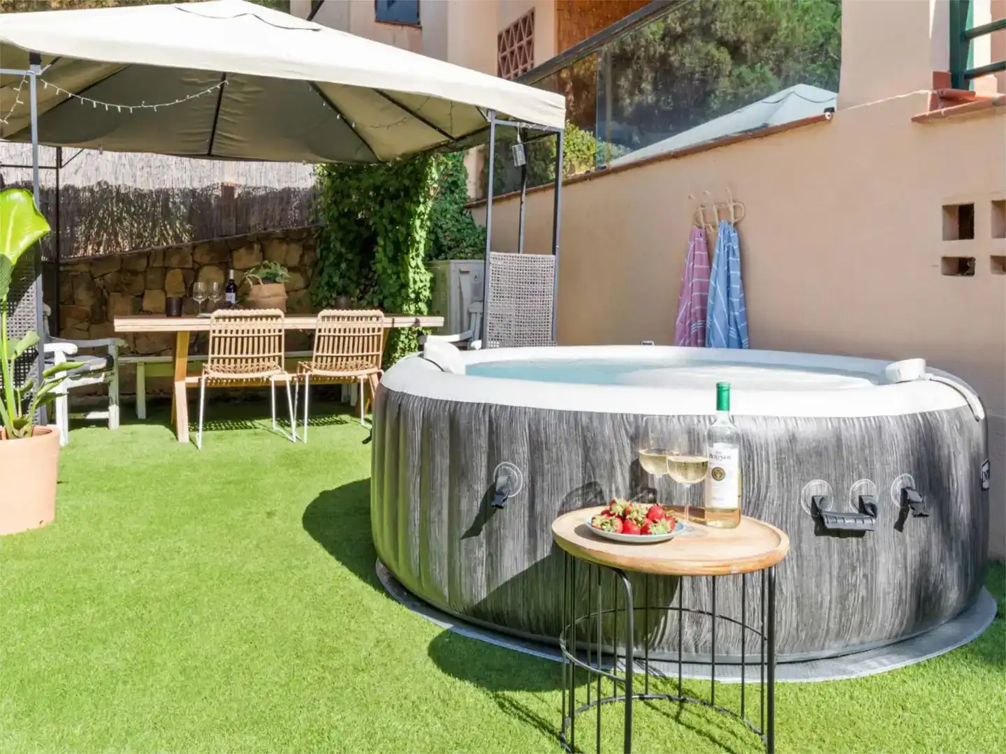 Terrassa de Pis de lloguer en Marbella amb Aire condicionat i Piscina